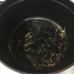 ストウブ鍋が焦げた!過炭酸ナトリウムで焦げ落としするときのポイントと注意点