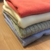 この冬買いたしたきれい色ニットで子どもと博物館コーデと、ユニクロセーターが優秀なので結局4枚を着まわしている件