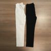 ワーママ目線でハイライズシガレットジーンズの気になる点を検証。仕事も休日も白黒デニムをヘビロテ中♡