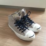 子育て中でもハイカットスニーカーを大人っぽくはきたいのです。ちょっとしたコツと工夫で快適なハイカットライフを。